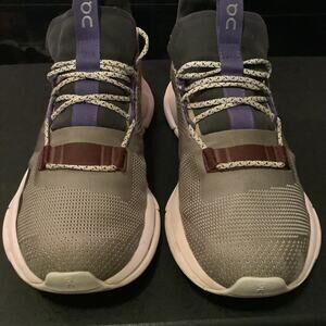 ON Running Cloudnova Zinc Lily Purple CloudTec Sneaker Womens 9